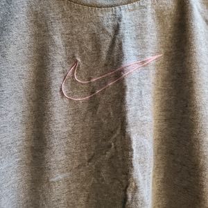 Nike girls T-shirt